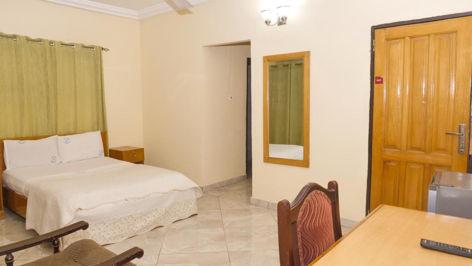 Jenos Hotels Аккра Экстерьер фото