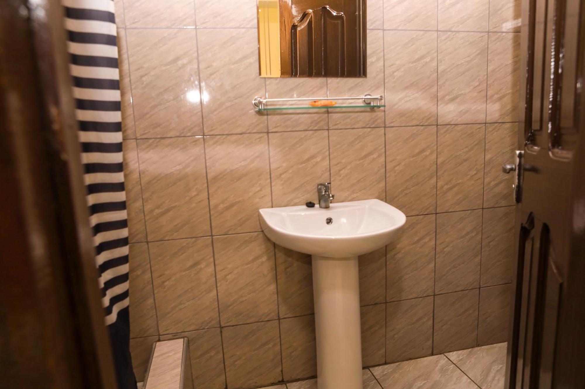 Jenos Hotels Аккра Экстерьер фото